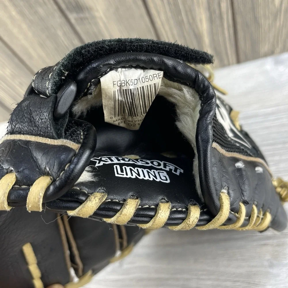 Louisville Slugger Helix Series Baseball GloveHXBK5D Black Leather Mitt RHT 10.5